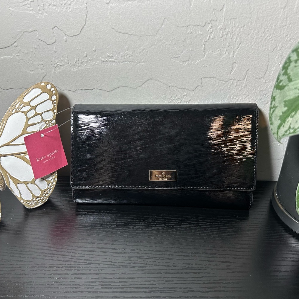 Leather black Kate Spade trifold wallet / clutch
